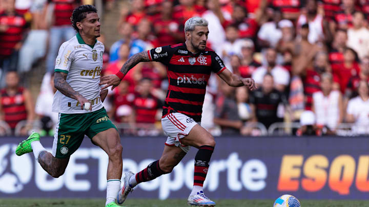 Palmeiras e Flamengo medirão forças neste domingo (25)