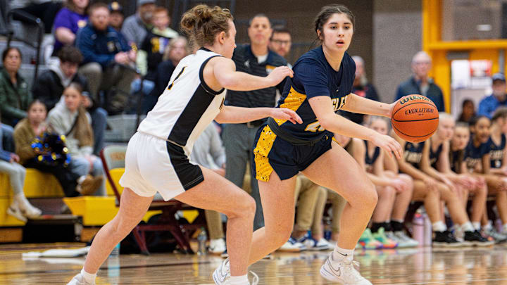 Stayton moved up to No. 11 this week ahead of a key nonleague matchup with No. 6 Springfield.