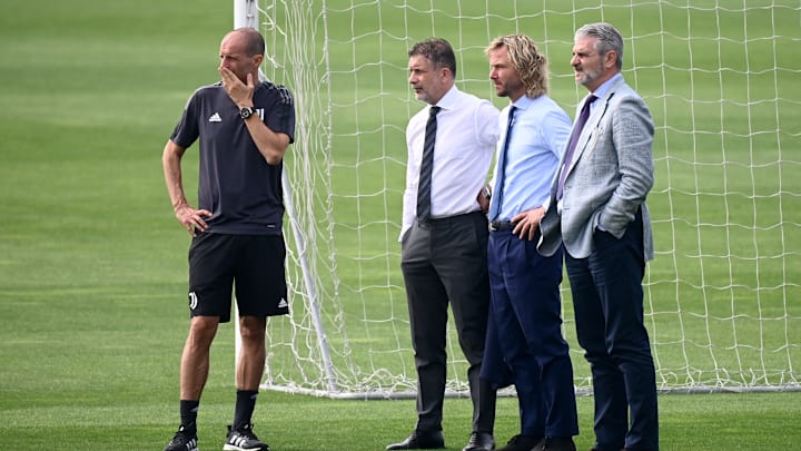 La dirigenza della Juventus con Allegri La dirigenza della Juventus con Allegri