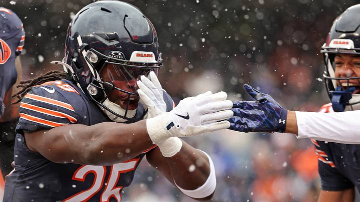 Chicago Bears running back Kyle Monangai (25) reacts after rushing for a touchdown against the New York Giants during the first half at Soldier Field. Mandatory Credit: Mike Dinovo-Imagn Images Chicago Bears running back Kyle Monangai (25) reacts after rushing for a touchdown against the New York Giants during the first half at Soldier Field. Mandatory Credit: Mike Dinovo-Imagn Images