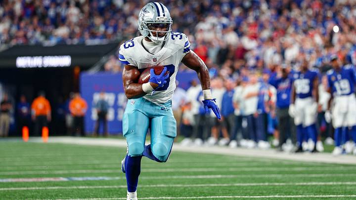 Dallas Cowboys running back Javonte Williams (33) carries the ball against the New York Giants at MetLife Stadium. Mandatory Credit: Vincent Carchietta-Imagn Images Dallas Cowboys running back Javonte Williams (33) carries the ball against the New York Giants at MetLife Stadium. Mandatory Credit: Vincent Carchietta-Imagn Images