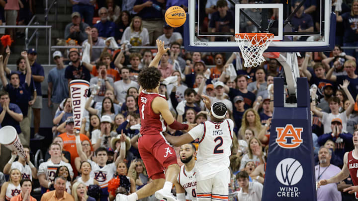 Auburn fans were reminded of a recent brutal outcome on the football field after Mark Sears hit a dagger in the IBOB