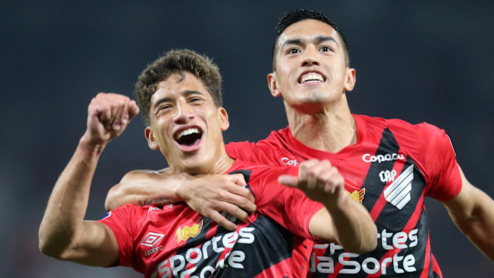 Athletico-PR divide atenções entre Sul-Americana e Série A