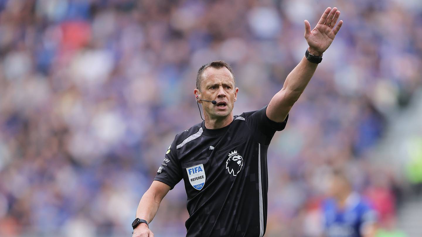 Stuart Attwell gave Tottenham fans another blatant reason to believe in the conspiracy - Hotspur HQ