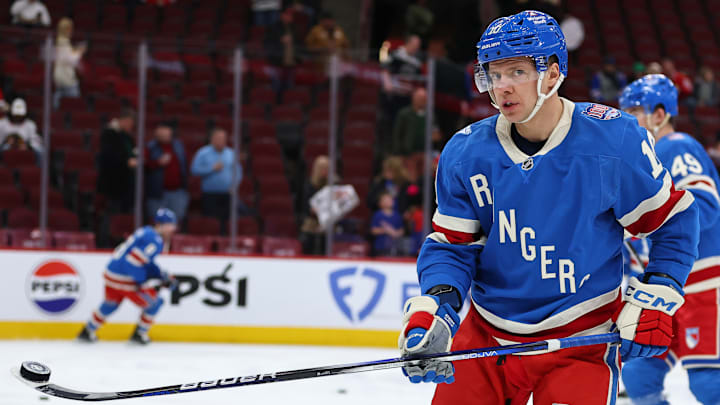 NHL: DEC 10 Rangers at Blackhawks NHL: DEC 10 Rangers at Blackhawks