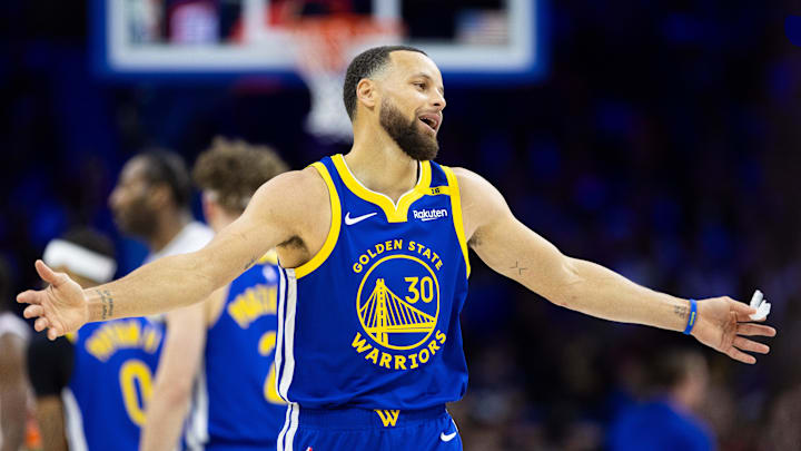 Mar 1, 2025; Philadelphia, Pennsylvania, USA; Golden State Warriors guard Stephen Curry (30) reacts to a play against the Philadelphia 76ers during the second quarter at Wells Fargo Center. Mandatory Credit: Bill Streicher-Imagn Images Mar 1, 2025; Philadelphia, Pennsylvania, USA; Golden State Warriors guard Stephen Curry (30) reacts to a play against the Philadelphia 76ers during the second quarter at Wells Fargo Center. Mandatory Credit: Bill Streicher-Imagn Images