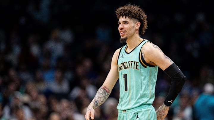 Jan 25, 2025; Charlotte, North Carolina, USA; Charlotte Hornets guard LaMelo Ball (1) reacts during the fourth quarter against the New Orleans Pelicans at Spectrum Center. Mandatory Credit: Scott Kinser-Imagn Images Jan 25, 2025; Charlotte, North Carolina, USA; Charlotte Hornets guard LaMelo Ball (1) reacts during the fourth quarter against the New Orleans Pelicans at Spectrum Center. Mandatory Credit: Scott Kinser-Imagn Images