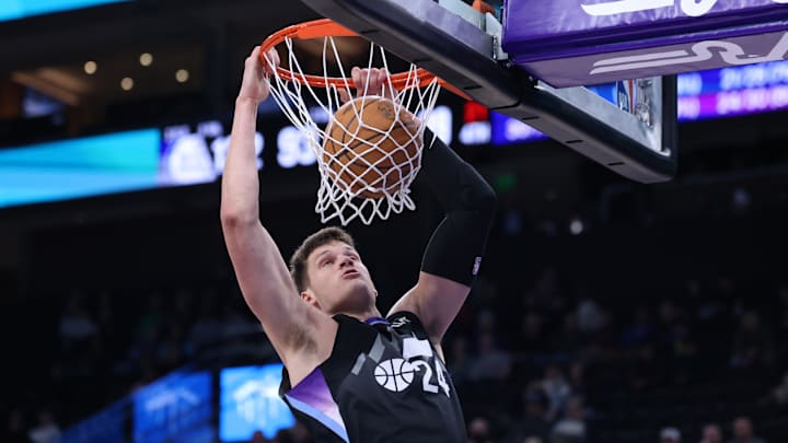 Mar 3, 2025; Salt Lake City, Utah, USA; Utah Jazz center Walker Kessler (24) dunks against the Detroit Pistons during the second half at Delta Center. Mandatory Credit: Rob Gray-Imagn Images Mar 3, 2025; Salt Lake City, Utah, USA; Utah Jazz center Walker Kessler (24) dunks against the Detroit Pistons during the second half at Delta Center. Mandatory Credit: Rob Gray-Imagn Images