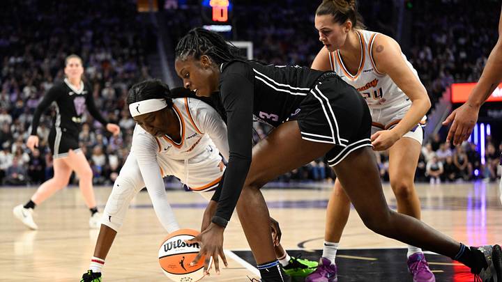 Aug 19, 2025; San Francisco, California, USA; Phoenix Mercury guard Kahleah Copper (2) and Golden State Valkyries forward Laeticia Amihere (3) reach for a loose ball in the third quarter at Chase Center. Mandatory Credit: Eakin Howard-Imagn Images