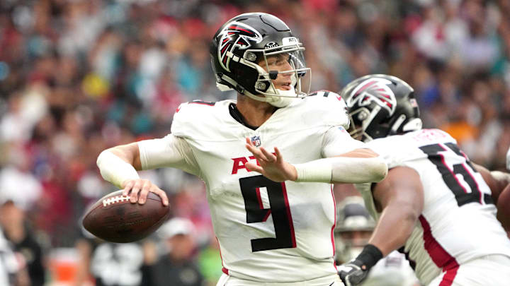 Oct 1, 2023; London, United Kingdom; Atlanta Falcons quarterback Desmond Ridder (9) throws the ball