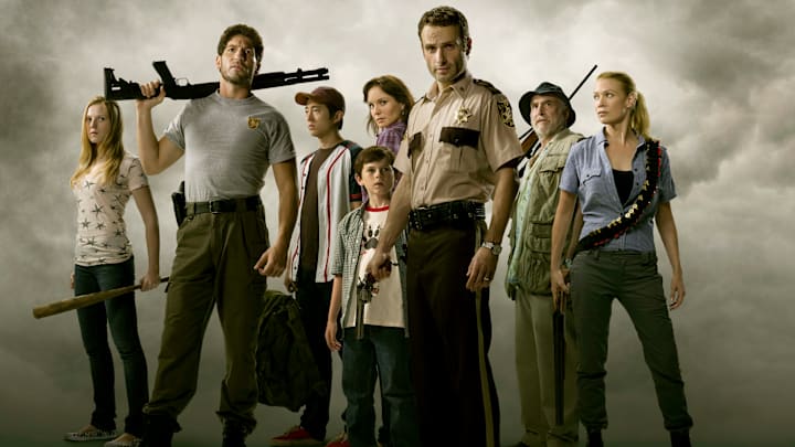 Amy (Emma Bell), Shane Walsh (Jon Bernthal), Glenn (Steven Yeun), Carl Grimes (Chandler Riggs), Lori Grimes (Sarah Wayne Callies), Rick Grimes (Andrew Lincoln), Dale (Jeffrey DeMunn), and Andrea (Laurie Holden) - The Walking Dead Season 1 