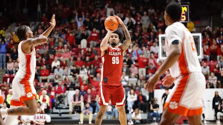 Alabama guard Houston Mallette (95) in action against Clemson at Coleman Coliseum in Tuscaloosa, AL on Wednesday, Dec 3, 2025. Alabama guard Houston Mallette (95) in action against Clemson at Coleman Coliseum in Tuscaloosa, AL on Wednesday, Dec 3, 2025.