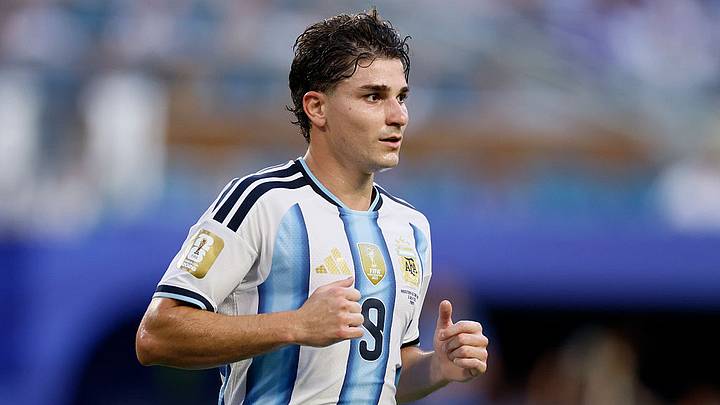 Barcelona Handed Surprise Alternative to Julian Alvarez That Feels 'Just Right'
