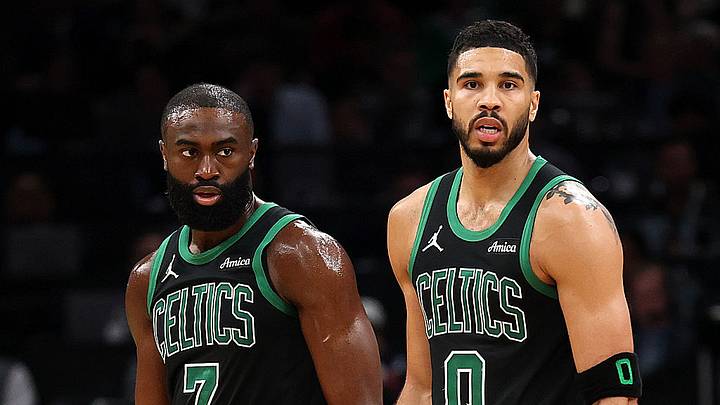 Jaylen Brown (izquierda) y Jayson Tatum (derecha) fueron compañeros de equipo durante nueve temporadas en Boston. Jaylen Brown (izquierda) y Jayson Tatum (derecha) fueron compañeros de equipo durante nueve temporadas en Boston.