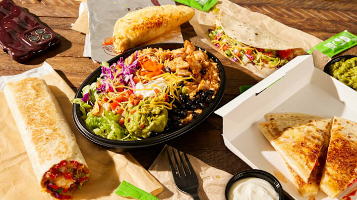 Taco Bell Caliente Cantina Chicken Lineup