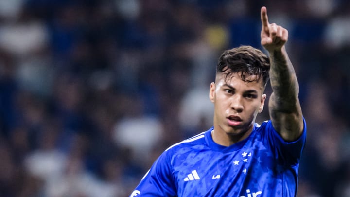 Atacante é reforço do clube Atacante é reforço do clube