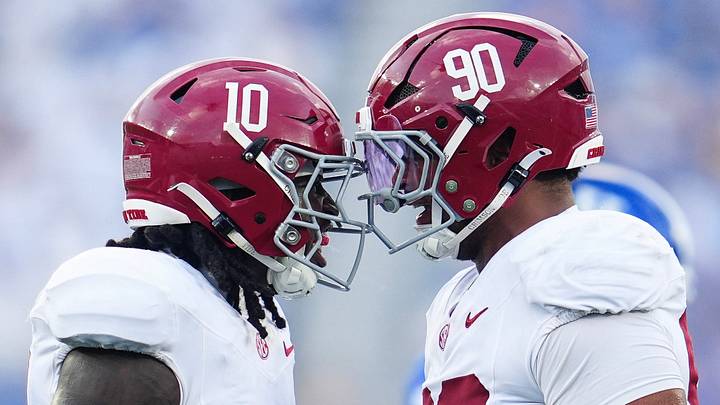 Alabama Crimson Tide defensive back Jireh Edwards (10) and Alabama Crimson Tide defensive lineman London Simmons (90) celebrate late in the fourth quarter during the Tides’ 45-17 win Saturday, Sept. 12, 2026 in Lexington, Kentucky.