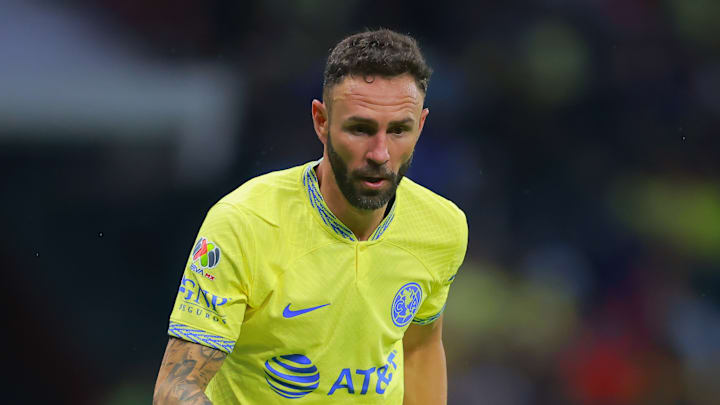 Miguel Layún tunde a Cruz Azul Miguel Layún tunde a Cruz Azul
