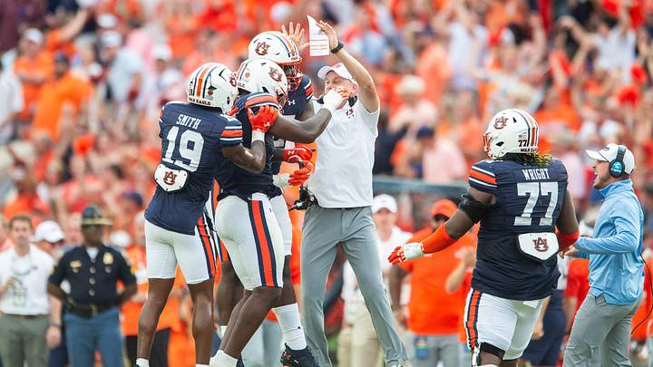 Auburn Tigers defensive coordinator DJ Durkin gets another defensive commitment in safety, Knyair Crumb, on Wednesday.