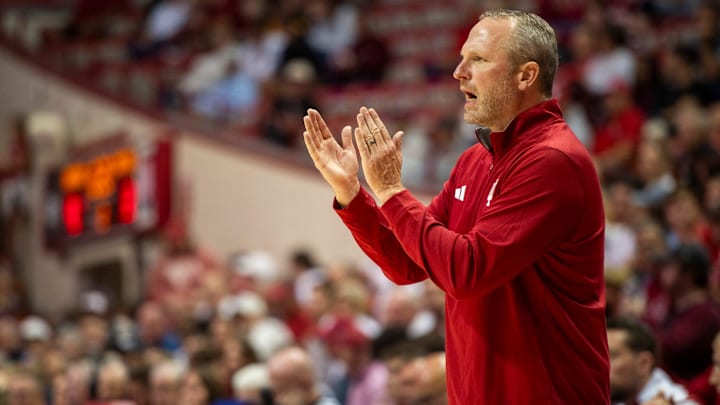 Indiana Head Coach Darian DeVries during the Indiana versus Marian men's basketball game at Simon Skjodt Assembly Hall on Friday, Oct. 17, 2025. Indiana Head Coach Darian DeVries during the Indiana versus Marian men's basketball game at Simon Skjodt Assembly Hall on Friday, Oct. 17, 2025.