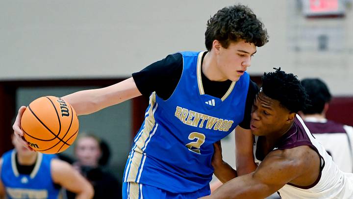 Brentwood (Tn.) PF Davis Cochran was offered by the Clemson Tigers this past Friday. The four-star talent holds 26 offers. Brentwood (Tn.) PF Davis Cochran was offered by the Clemson Tigers this past Friday. The four-star talent holds 26 offers.