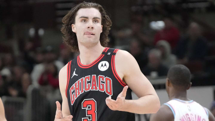 Apr 9, 2025; Chicago, Illinois, USA; Chicago Bulls guard Josh Giddey (3) gestures after making a three point basket against the Miami Heat during the second half at United Center. Mandatory Credit: David Banks-Imagn Images Apr 9, 2025; Chicago, Illinois, USA; Chicago Bulls guard Josh Giddey (3) gestures after making a three point basket against the Miami Heat during the second half at United Center. Mandatory Credit: David Banks-Imagn Images