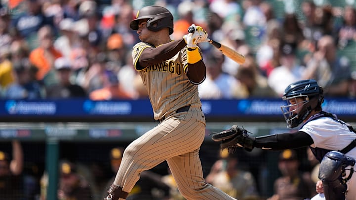 San Diego Padres second baseman Jose Iglesias (7) bats against Detroit Tigers during the third inning at Comerica Park in Detroit on Wednesday, April 23, 2025. San Diego Padres second baseman Jose Iglesias (7) bats against Detroit Tigers during the third inning at Comerica Park in Detroit on Wednesday, April 23, 2025.