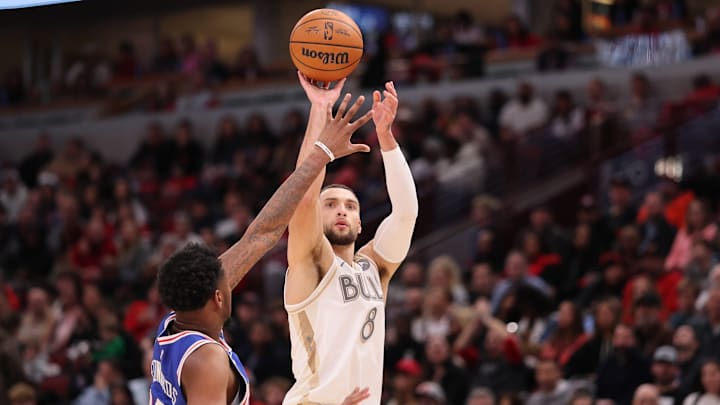 Philadelphia 76ers v Chicago Bulls