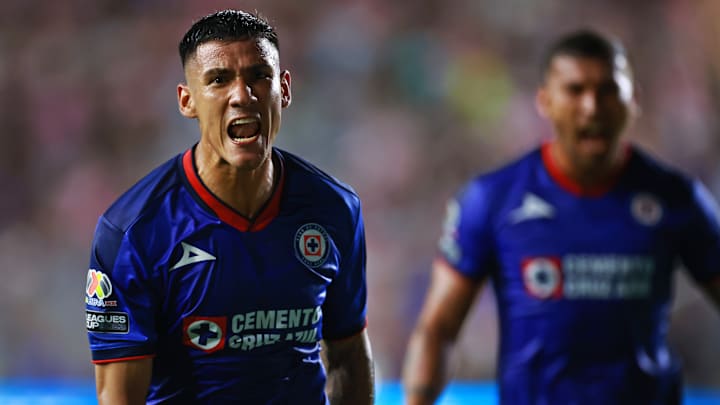 Uriel Antuna es el extremo derecho de Cruz Azul en el esquema de Ricardo Ferretti. Uriel Antuna es el extremo derecho de Cruz Azul en el esquema de Ricardo Ferretti.