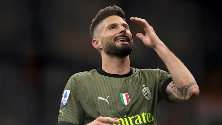 Olivier Giroud con el Milan