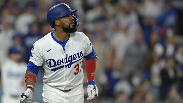 The Dodgers are favored to sweep the Yankees on Sunday Night Baseball.