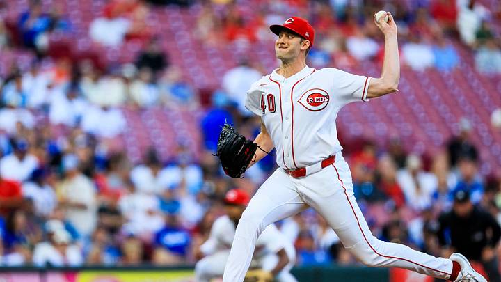 Sep 14, 2026; Cincinnati, Ohio, USA; Cincinnati Reds starting pitcher Nick Lodolo (40) pitches against the Los Angeles Dodgers in the first inning at Great American Ball Park. Mandatory Credit: Katie Stratman-Imagn Images Sep 14, 2026; Cincinnati, Ohio, USA; Cincinnati Reds starting pitcher Nick Lodolo (40) pitches against the Los Angeles Dodgers in the first inning at Great American Ball Park. Mandatory Credit: Katie Stratman-Imagn Images