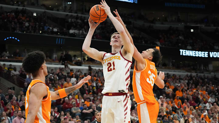 Mar 27, 2026; Chicago, IL, USA; Iowa State Cyclones forward Dominykas Pleta (21) shoots while defended by Tennessee Volunteers guard Ethan Burg (35) in the second half during a Sweet Sixteen game of the Midwest Regional of the men's 2026 NCAA Tournament at United Center.