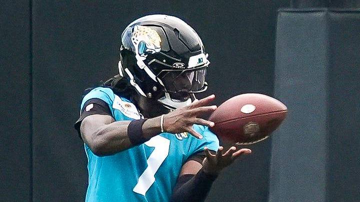 Jacksonville Jaguars wide receiver Brian Thomas Jr. (7) hauls in a pass during the second day of minicamp at the Miller Electric Center, Wednesday, June 10, 2026, in Jacksonville. 