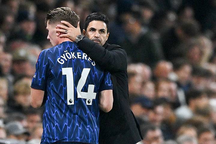 วิกเตอร์ เยอเคเรส, มิเกล อาร์เตตา