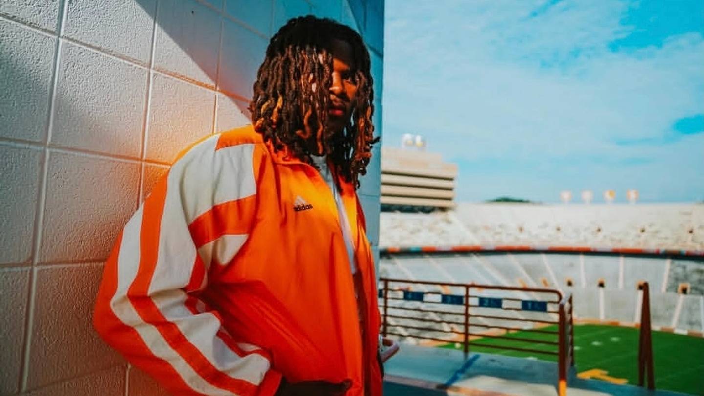 COMMIT ALERT: 2027 OL Q'Mari Hudson Picks Tennessee Football
