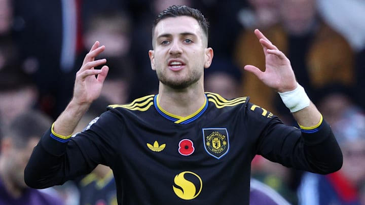 Diogo Dalot was called “far from the best” by Ruben Amorim. Diogo Dalot was called “far from the best” by Ruben Amorim.