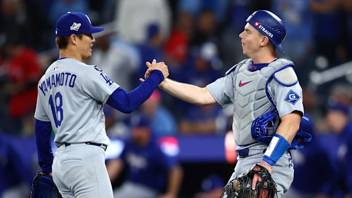 World Series - Los Angeles Dodgers v Toronto Blue Jays - Game Two World Series - Los Angeles Dodgers v Toronto Blue Jays - Game Two