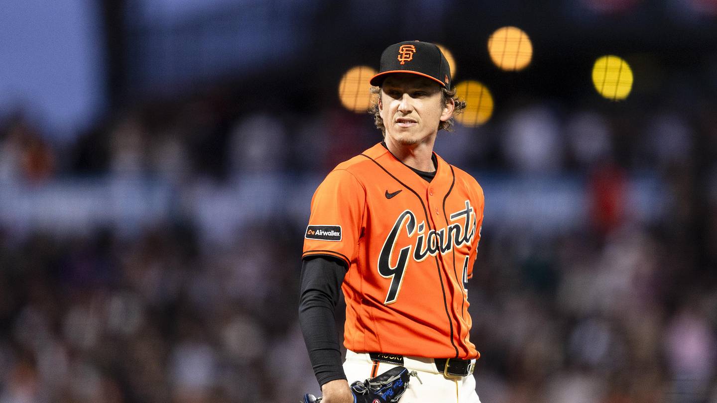 SF Giants end experiment with southpaw reliever that never should have taken place