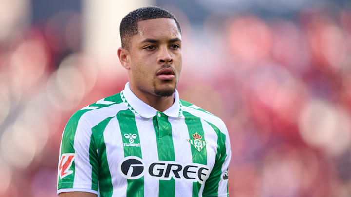 Vitor Roque está retornando ao futebol brasileiro