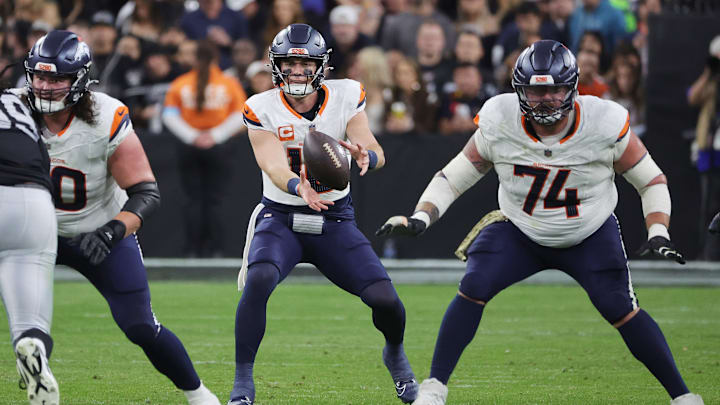 Denver Broncos v Las Vegas Raiders Denver Broncos v Las Vegas Raiders