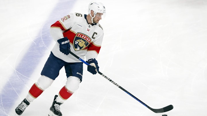 Feb 14, 2024; Pittsburgh, Pennsylvania, USA; Florida Panthers center Aleksander Barkov  (16) warms