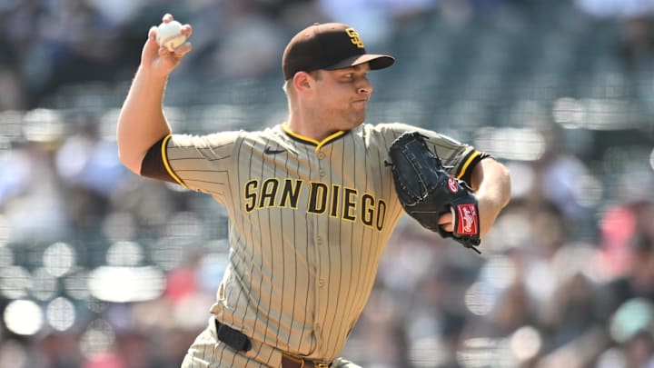 Sep 21, 2025; Chicago, Illinois, USA; San Diego Padres starting pitcher Michael King (34) pitches against the Chicago White Sox during the first inning at Rate Field. Mandatory Credit: Patrick Gorski-Imagn Images