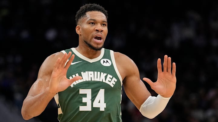 Sacramento Kings v Milwaukee Bucks Sacramento Kings v Milwaukee Bucks