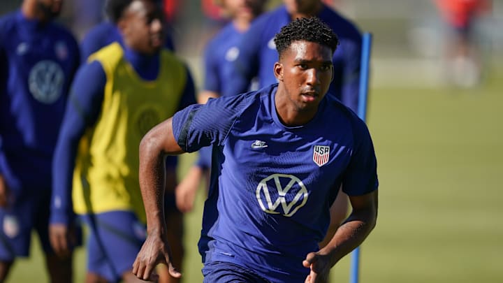 Kobi Henry. Kobi Henry.