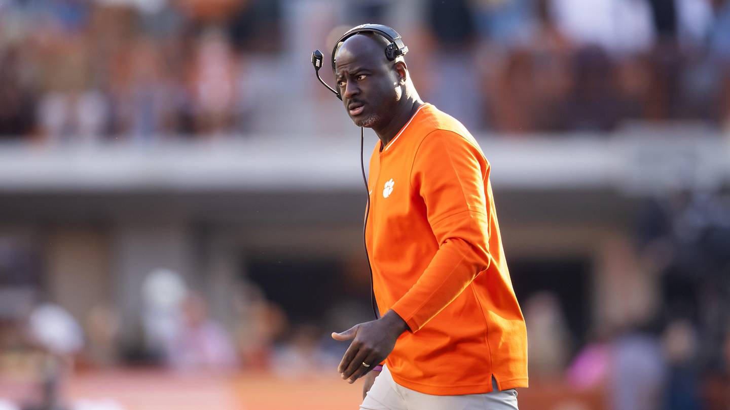 Four-Star 2027 Edge Rusher Puts Clemson Tigers in Final Decision, Sets Commitment Date