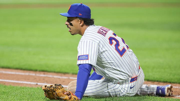 May 13, 2026; New York City, New York, USA;  New York Mets first baseman Mark Vientos (27) reacts after failing to make a play at first base in the sixth inning against the Detroit Tigers at Citi Field. Mandatory Credit: Wendell Cruz-Imagn Images