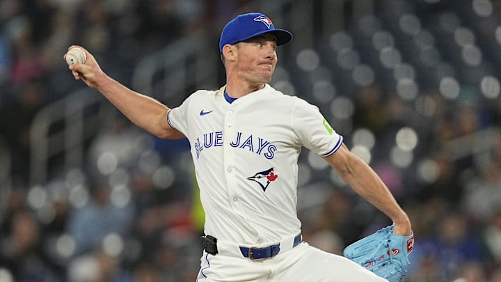 Apr 16, 2025; Toronto, Ontario, CAN; Toronto Blue Jays starting pitcher Chris Bassitt (40) pitches to the Atlanta Braves during the first inning at Rogers Centre. 