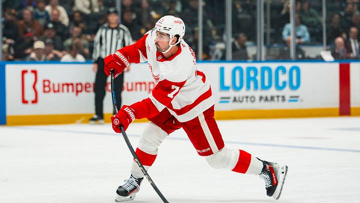 Oct 22, 2026; Vancouver, British Columbia, CAN; Detroit Red Wings forward Dylan Larkin (71) shoots against the Vancouver Canucks in the first period at Rogers Arena. Mandatory Credit: Bob Frid-Imagn Images Oct 22, 2026; Vancouver, British Columbia, CAN; Detroit Red Wings forward Dylan Larkin (71) shoots against the Vancouver Canucks in the first period at Rogers Arena. Mandatory Credit: Bob Frid-Imagn Images