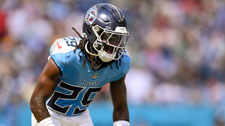 Sep 22, 2024; Nashville, Tennessee, USA; Tennessee Titans cornerback Jarvis Brownlee Jr. (29) sneaks a peak into the backfield against the Green Bay Packers during the first half at Nissan Stadium. Mandatory Credit: Steve Roberts-Imagn Images Sep 22, 2024; Nashville, Tennessee, USA; Tennessee Titans cornerback Jarvis Brownlee Jr. (29) sneaks a peak into the backfield against the Green Bay Packers during the first half at Nissan Stadium. Mandatory Credit: Steve Roberts-Imagn Images
